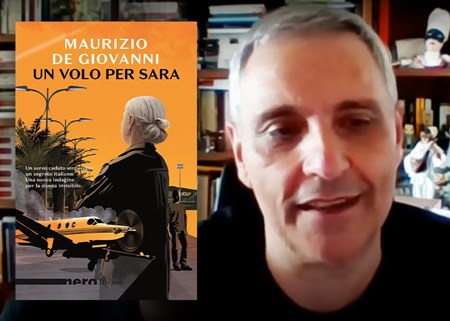 La sigla delle interviste "Il profumo delle pagine" è cantata da Laura Salvi - compositore Marco Zoppi